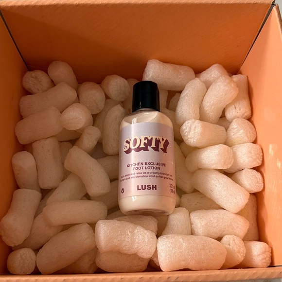 NWT Lush Kitchen Exclusive January 2025 Box - Picture 5 of 8